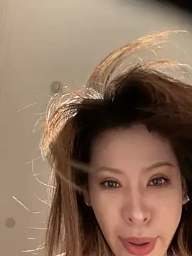 Sunflower-77 stripchat live cam model