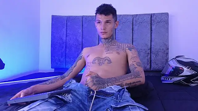 Paulo_527 stripchat live cam model