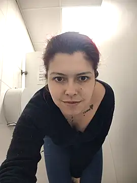 peliroja_777_ stripchat live cam model