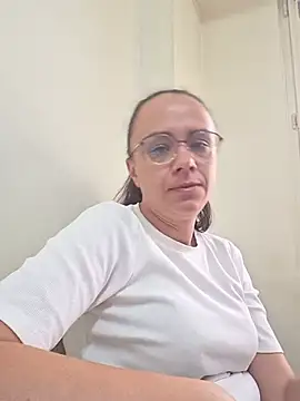 jessylove3 stripchat live cam model