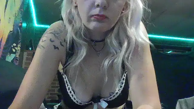 JazinzieX18 stripchat live cam model