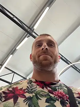 Johnytrain stripchat live cam model