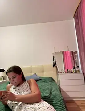 MiraMiss stripchat live cam model