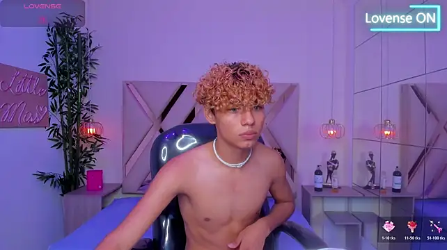 Anyelo_Twink stripchat live cam model
