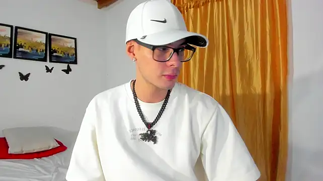 Vlad__night stripchat live cam model