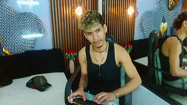 Skinny_cute_Alyer stripchat live cam model