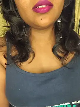 ur_love_kannada1 stripchat live cam model
