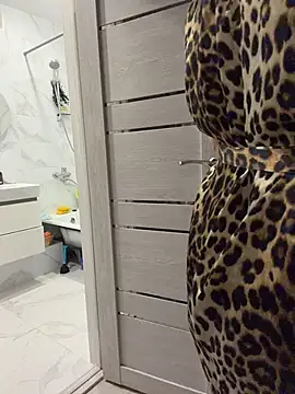 AdelRich stripchat live cam model