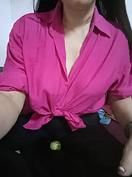 Mammi_x stripchat live cam model