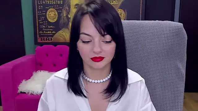 BellaRowan stripchat live cam model