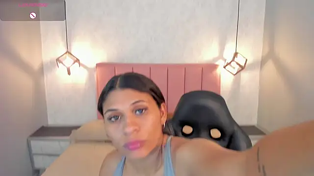 YARA_SHINE2 stripchat live cam model