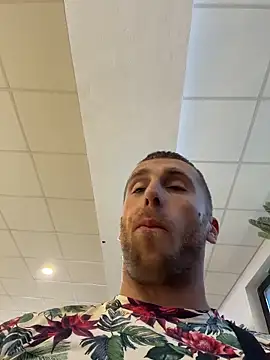 Johnytrain stripchat live cam model