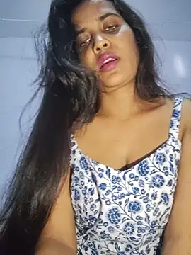 cute_radhikaa stripchat live cam model