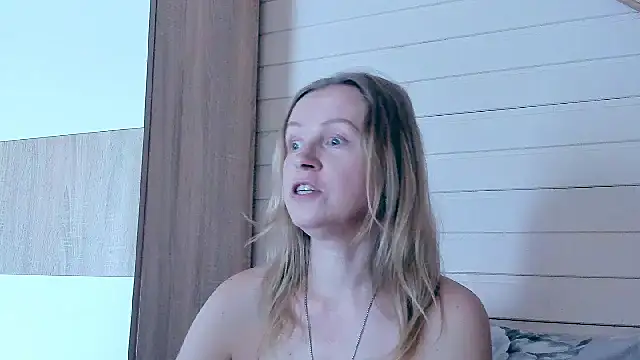 I_AM_MILF stripchat live cam model