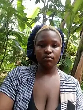 Pretty-mama stripchat live cam model