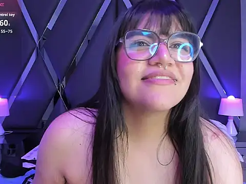 VeroWilde stripchat live cam model