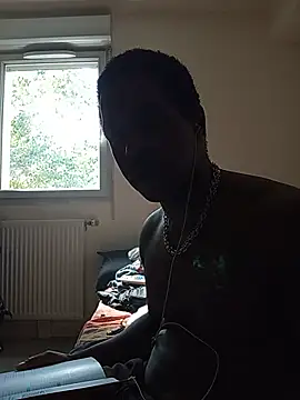 ti_thug stripchat live cam model