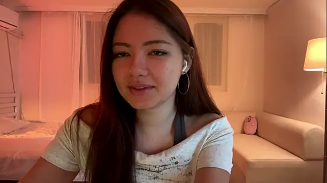 AnyaVibee stripchat live cam model