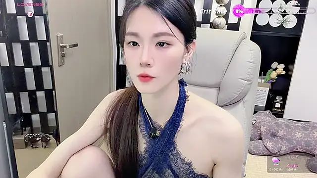Yueyue-MM stripchat live cam model