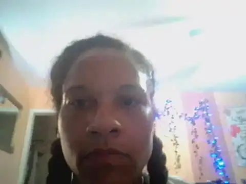 icanbeyourplaytoy stripchat live cam model