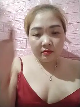 Tindraa1 stripchat live cam model