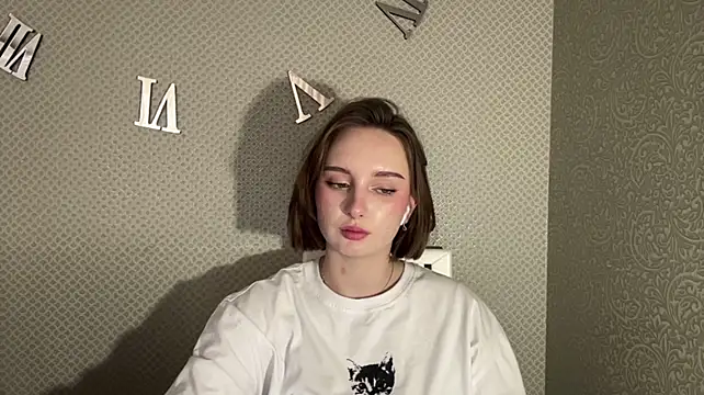 LovieClausing stripchat live cam model
