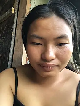 trang-vy stripchat live cam model