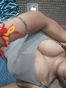 Shanaya_khan_12 stripchat live cam model