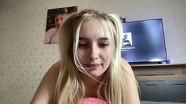 TaisiaHot stripchat live cam model