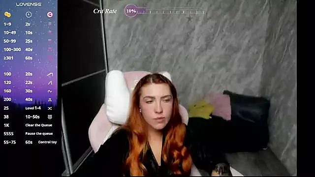 Reginasmilee stripchat live cam model