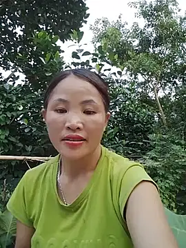 Mie-Miee stripchat live cam model