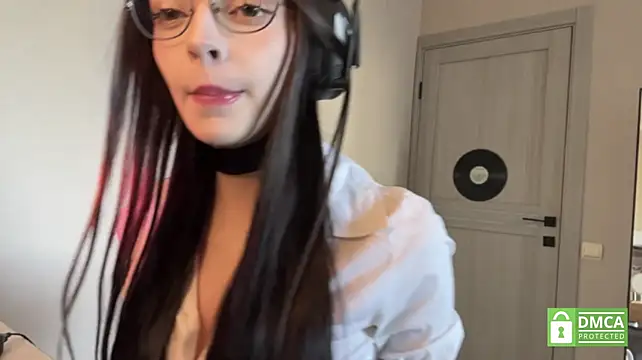 ReikoBartone stripchat live cam model