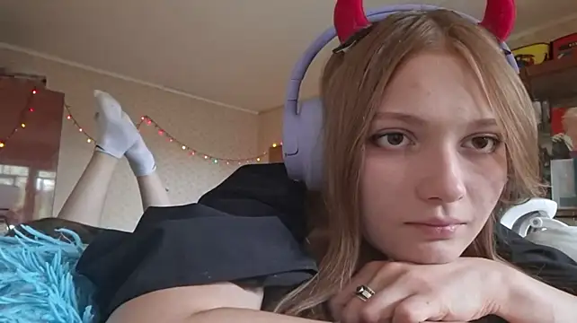 ErickaArtley stripchat live cam model