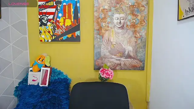 NannyaBitch stripchat live cam model