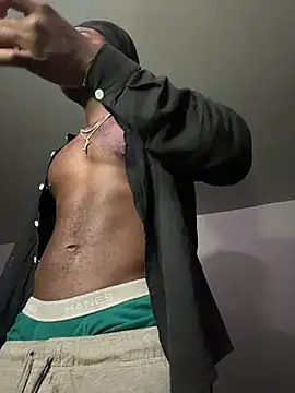 TheMightyDxXx stripchat live cam model