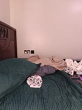 The_naughtyone stripchat live cam model