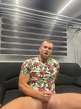 Johnytrain stripchat live cam model
