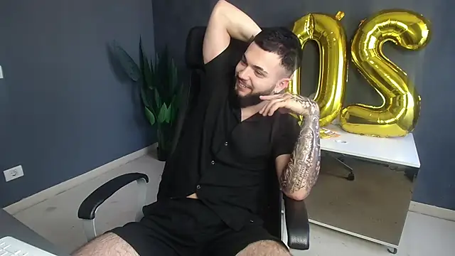 OscarWillss stripchat live cam model