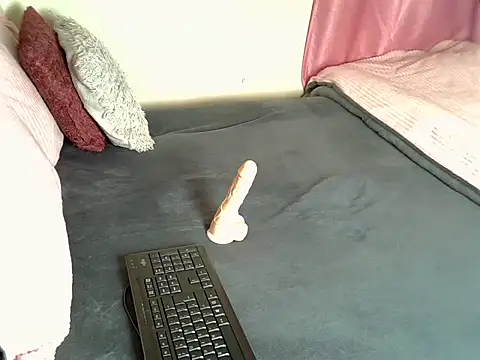 Sexxytrezzy stripchat live cam model