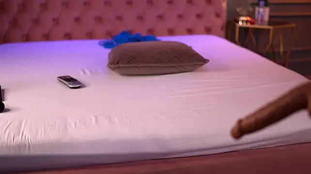 RubyMistique stripchat live cam model
