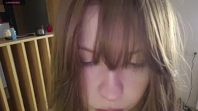 LynetHakes stripchat live cam model