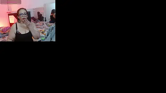 Sweet-Mommy-Milf stripchat live cam model