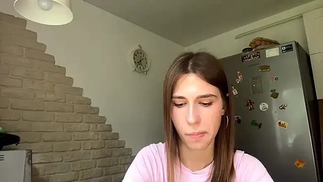 ZaraGuyette stripchat live cam model