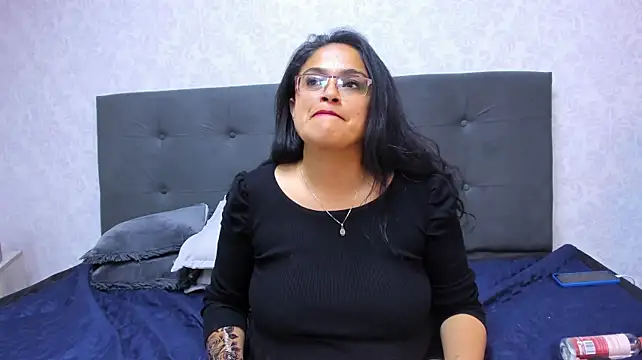 MaluRivers_ stripchat live cam model