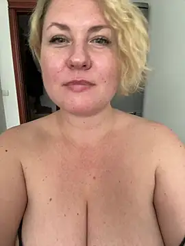 VioAsh stripchat live cam model
