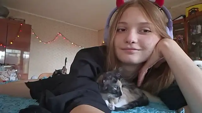 ErickaArtley stripchat live cam model