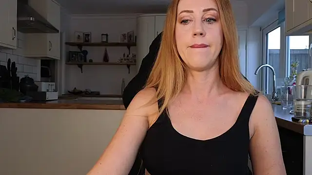 stripmequick stripchat live cam model