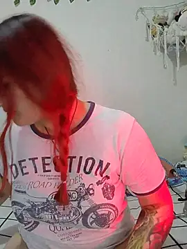 bloodsweett stripchat live cam model