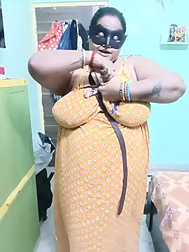 monaa stripchat live cam model