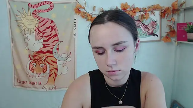 VeryVeryVeryShy_ stripchat live cam model